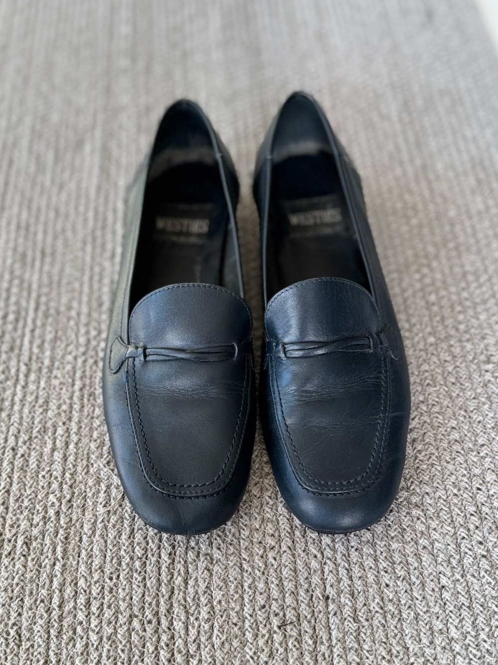 Vintage Westies Navy Blue Leather Loafers Size 6.5